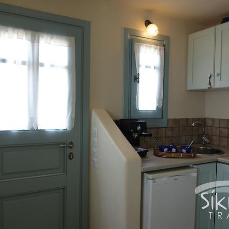 Síkinos Traditional Apartment In Kastro מראה חיצוני תמונה